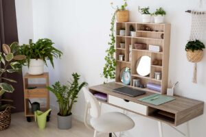Decoración interior zona escritorio